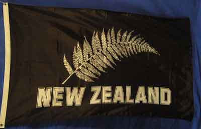 New Zealand silver fern on black (1.5m x 0.9m) [mat=polyester]