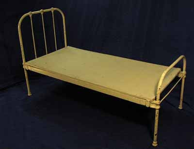 Bed Base #5 Single Child White Iron (1.02m x 0.77m x 1.6m)