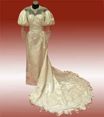 Edwardian Style with train. #45320140 size10