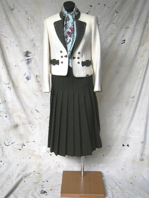 Austrian Suit (industry)