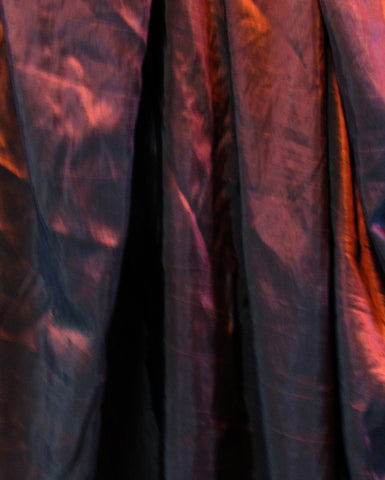 Curtain Shot Taffeta Red/Black (2.6m x 3.5m) [x=3]